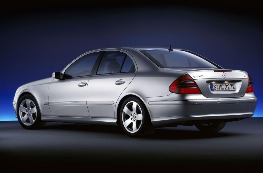 Mercedes-Benz E-Class 2002 года  (фото 117 из 448)